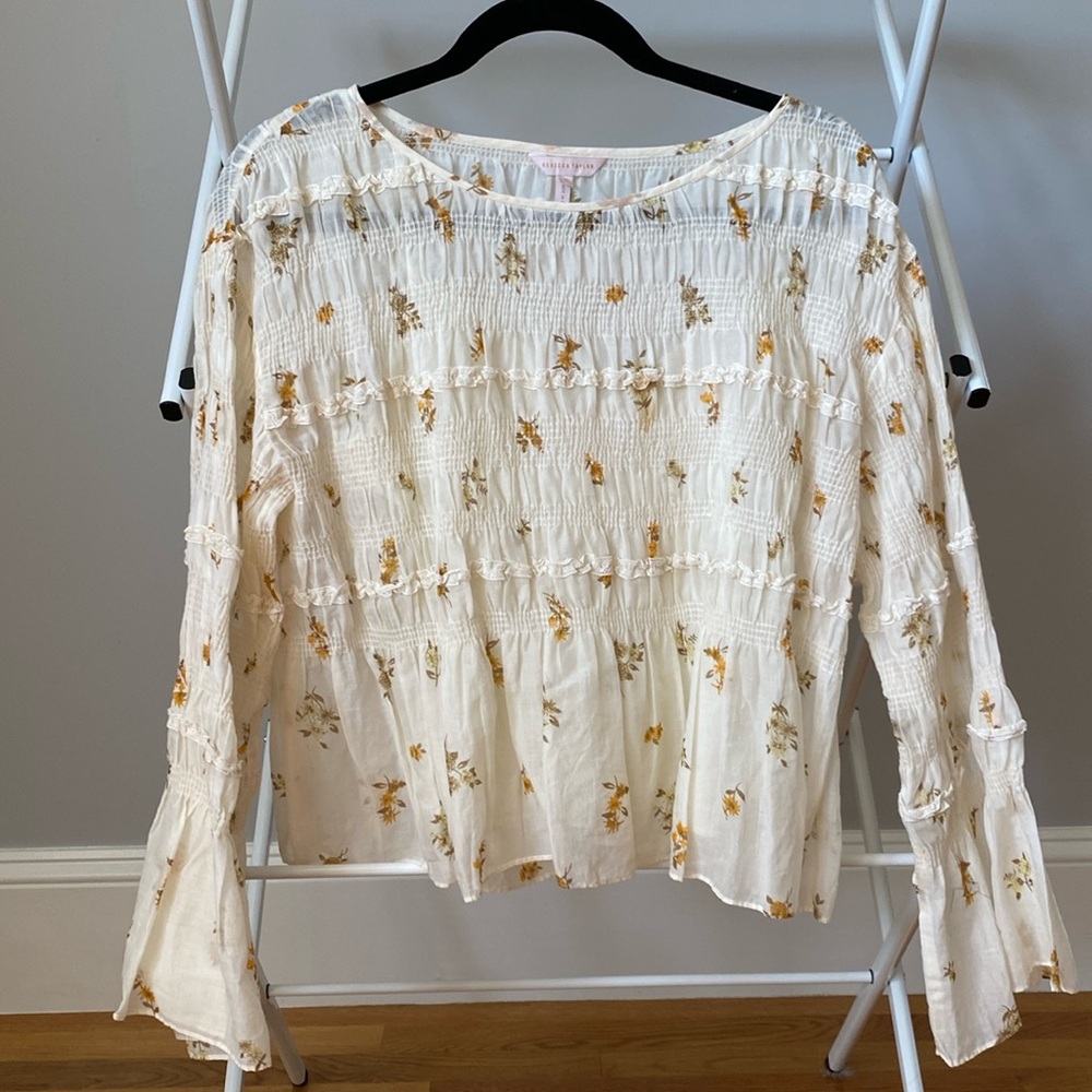 A flowy, lightweight cotton top.